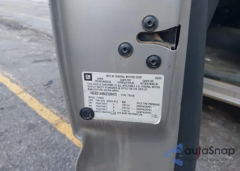 2005 Chevrolet Silverado 1500 Work Truck from USA, damaged, VIN 1GCEC14V65Z336473